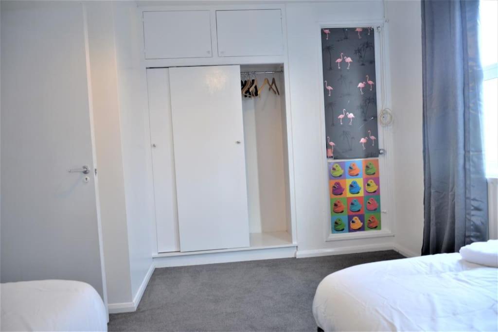 London Zone 2, 2 Bedroom House Exterior foto