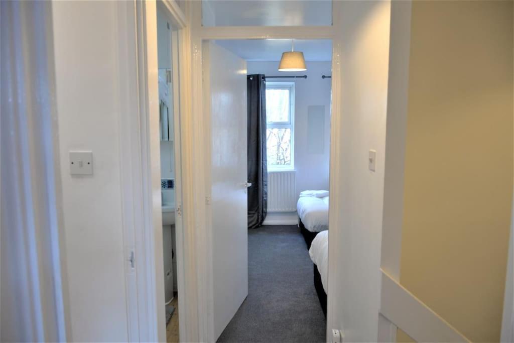 London Zone 2, 2 Bedroom House Exterior foto
