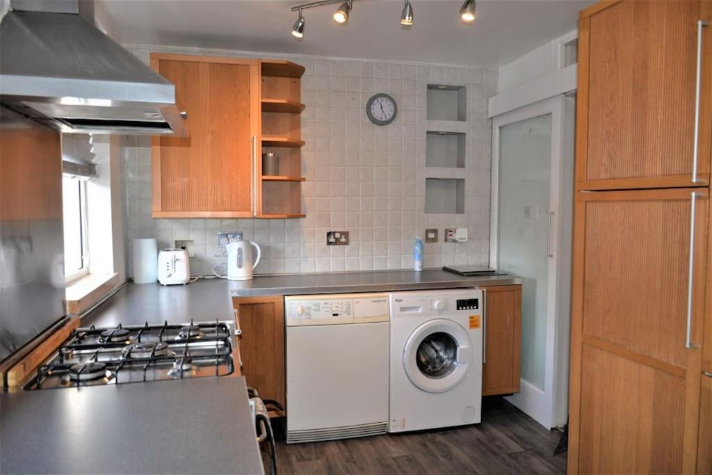 London Zone 2, 2 Bedroom House Exterior foto