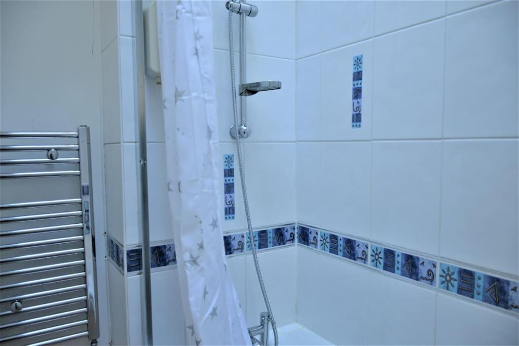London Zone 2, 2 Bedroom House Exterior foto