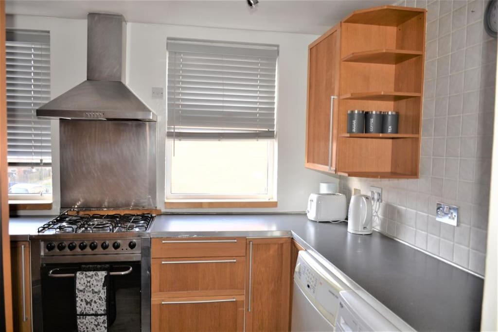 London Zone 2, 2 Bedroom House Exterior foto