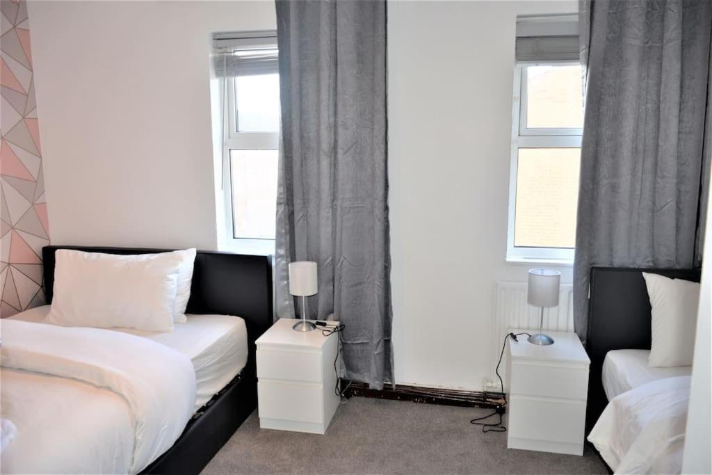 London Zone 2, 2 Bedroom House Exterior foto