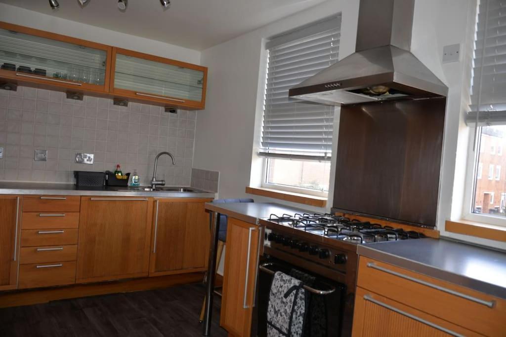 London Zone 2, 2 Bedroom House Exterior foto